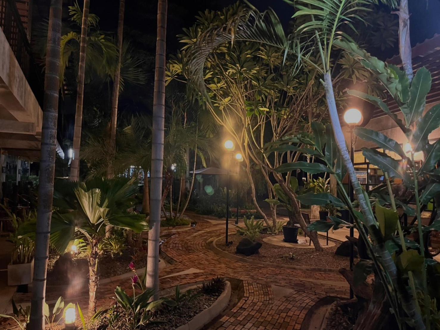 The Picturebook Guesthouse Mae Sot Exterior photo