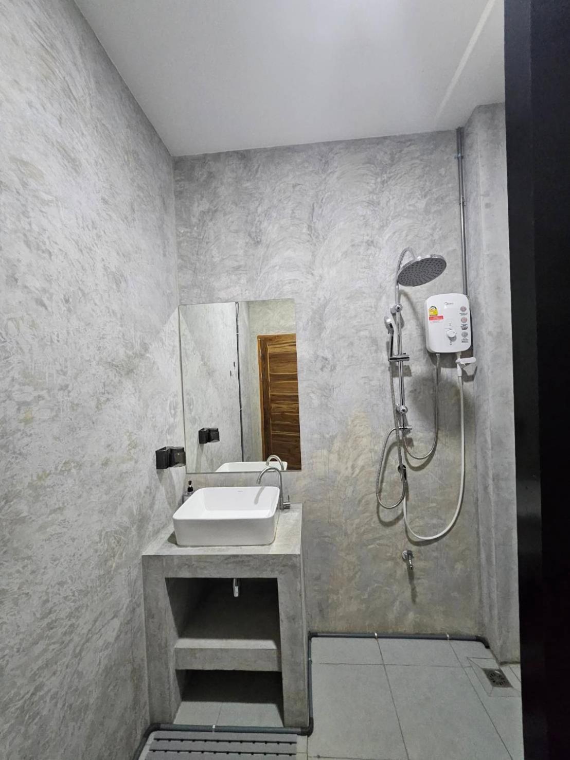 The Picturebook Guesthouse Mae Sot Exterior photo
